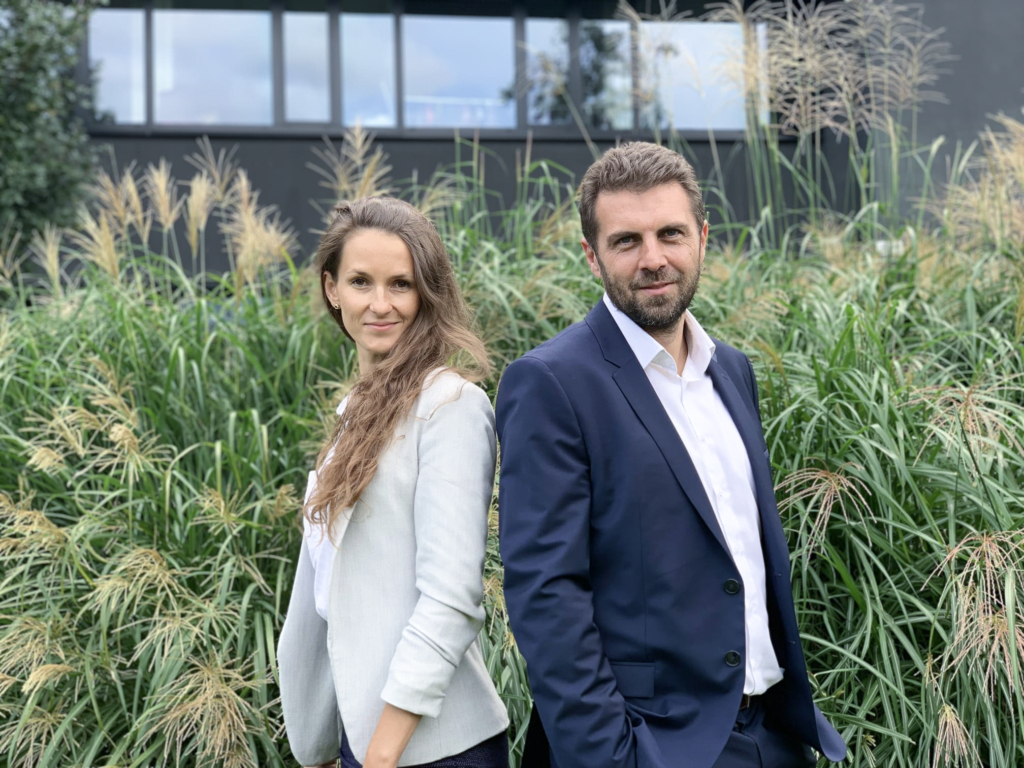 Bartosz Dębski i Dorota Furmańska – Radomska z kancelarii prawnej DFR Legal